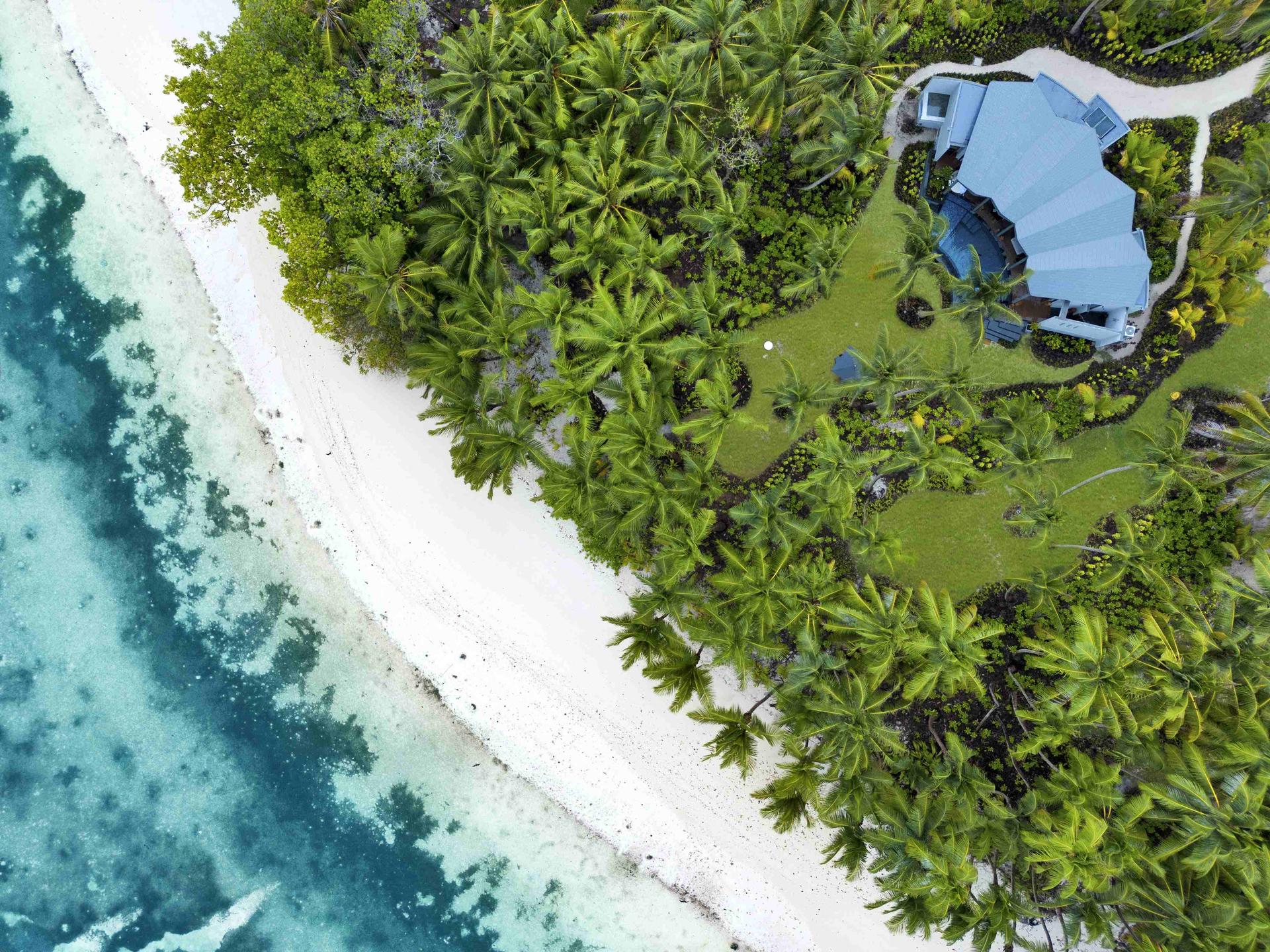 Header: Waldorf Astoria Seychelles Platte Island - Eco-Id Architects Pte Ltd. Photo: Hilton / Waldorf Astoria